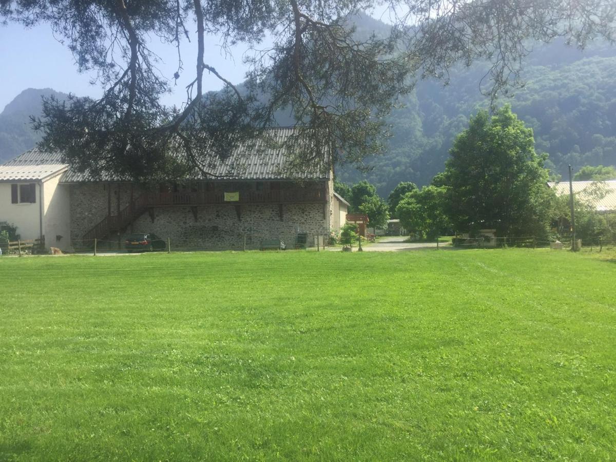 Ferme Noemie Villa Le Bourg-dʼOisans Екстериор снимка