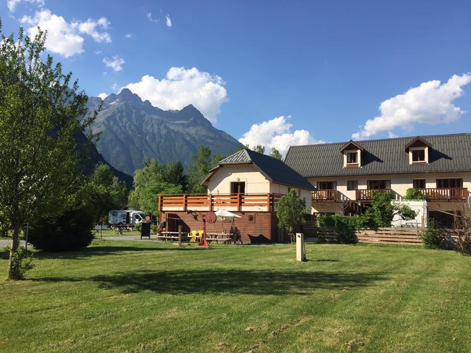 Ferme Noemie Villa Le Bourg-dʼOisans Екстериор снимка