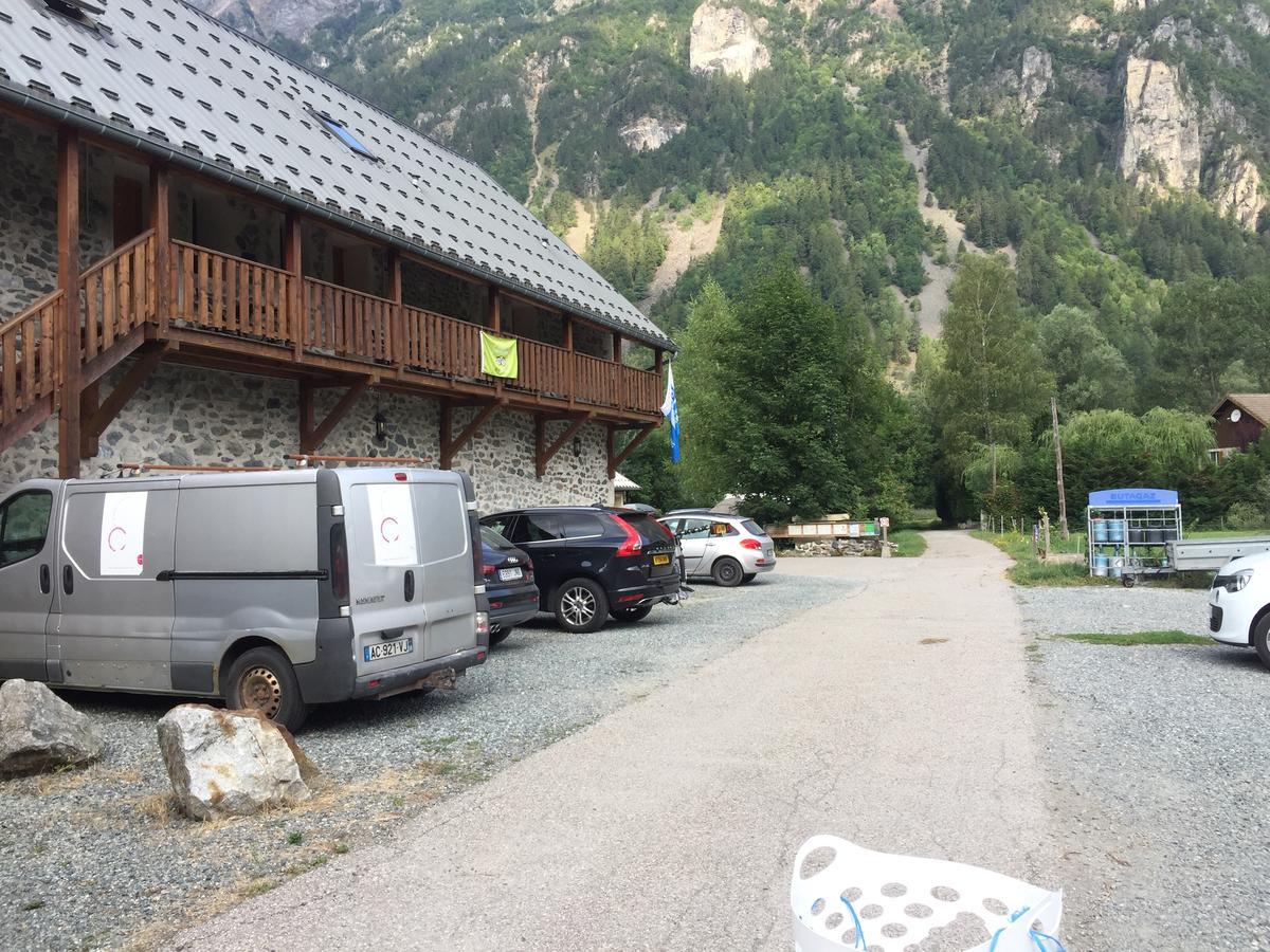 Ferme Noemie Villa Le Bourg-dʼOisans Екстериор снимка